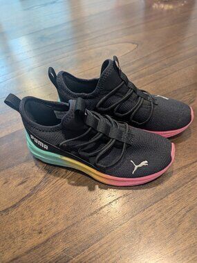 Girls Puma Shoes Size 1C